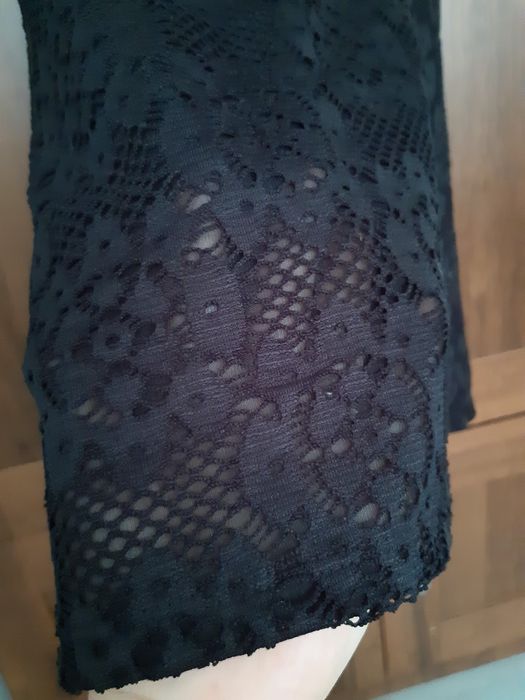 Koronkowa bluzka z ozdobami rozmiar M/L