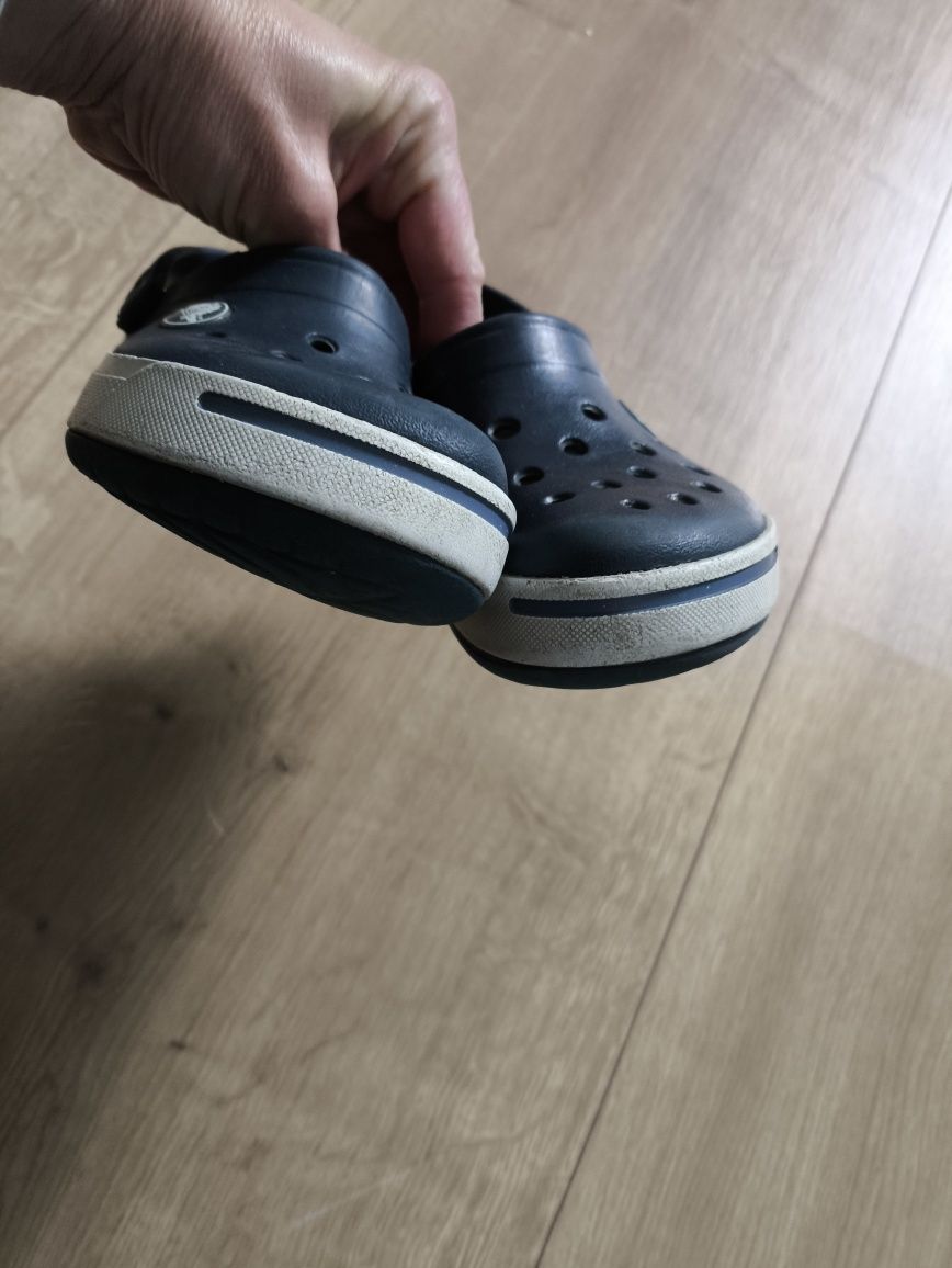 Crocsy 10-11 granatowe