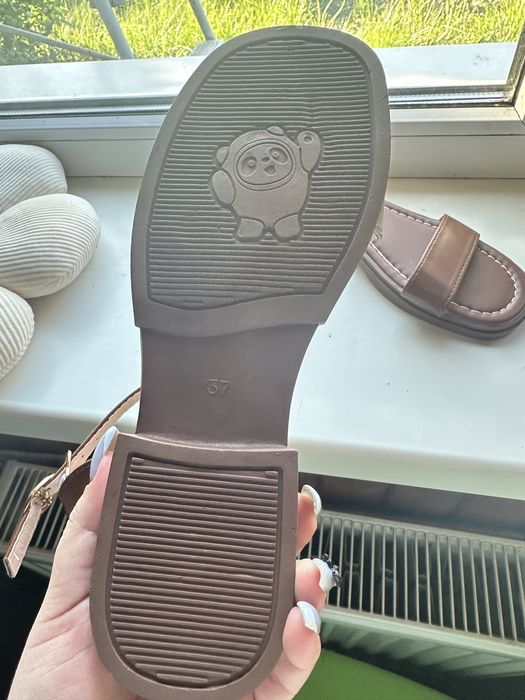 Босоніжки 37 розмір