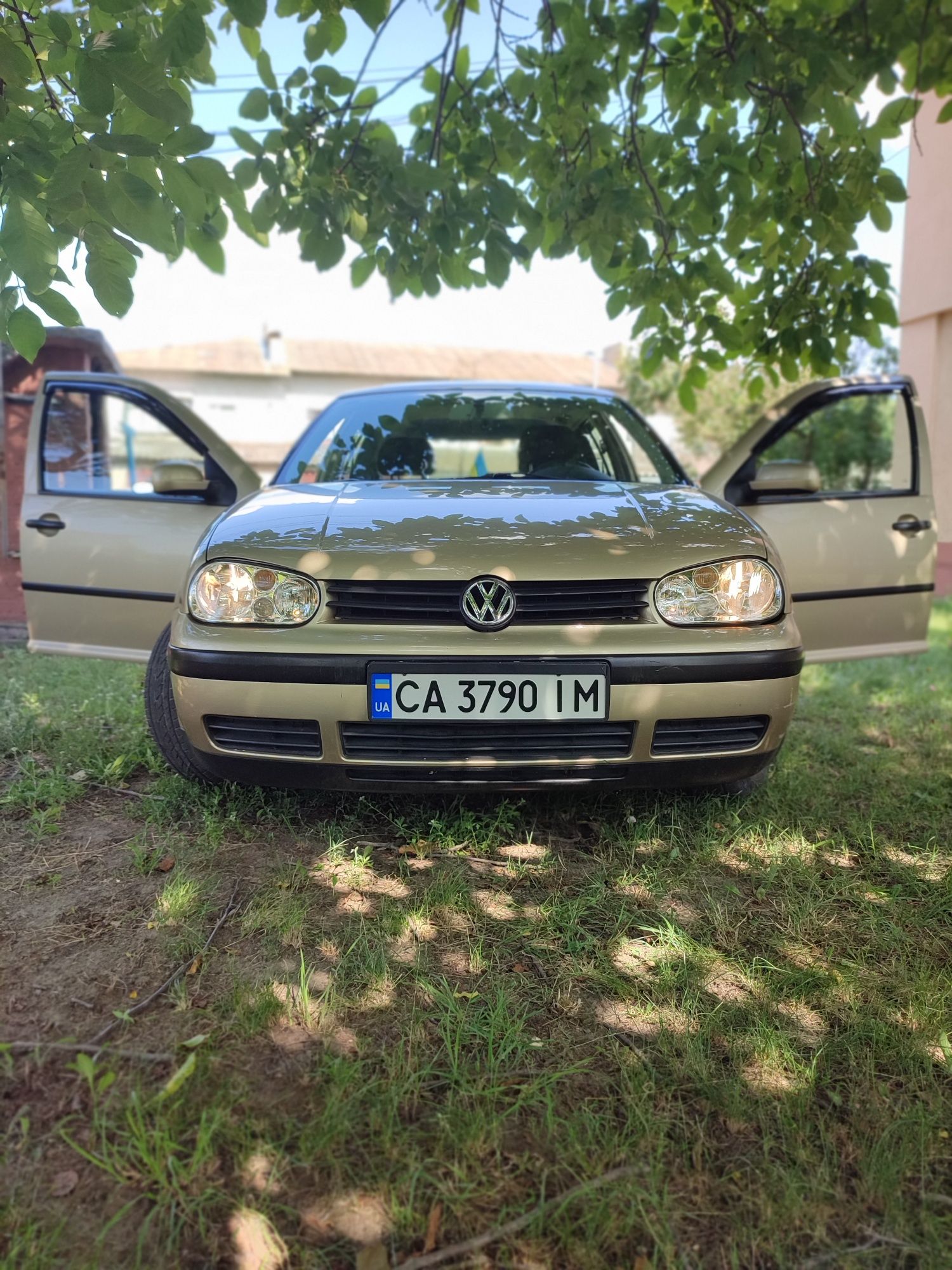 Продам гольф 4 1.6 16v