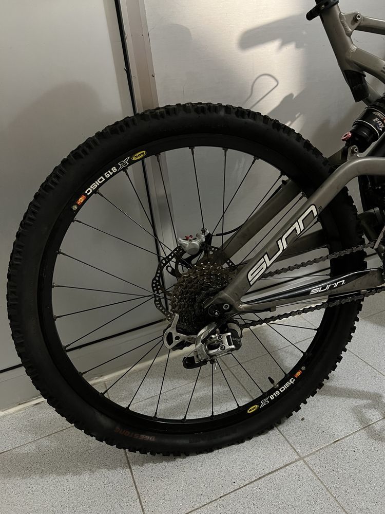 Bicicleta enduro