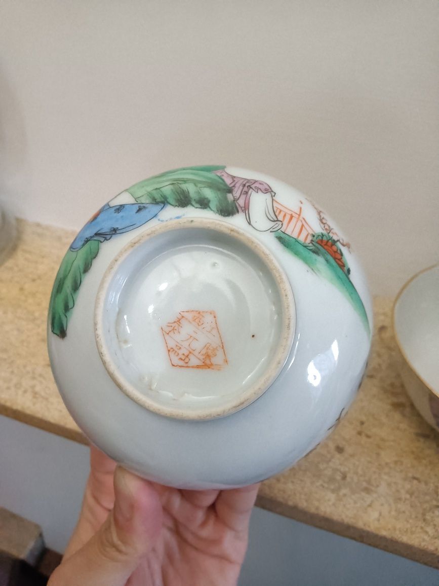 Par de taças chinesas. Porcelana chinesa antiga. Período de república