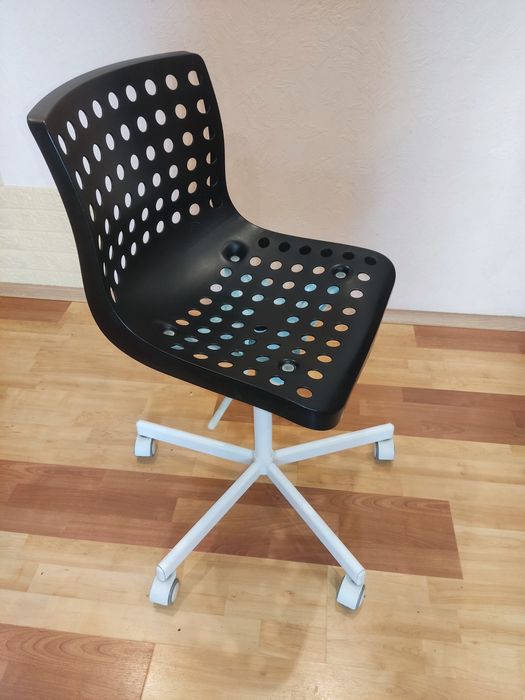 ikea стільці. Крісло.. Стілець.