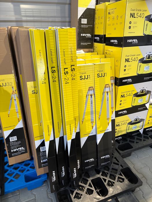 Nivel System Niwelator laserowy NL 640 R lata statyw RD 600 Nowy fv