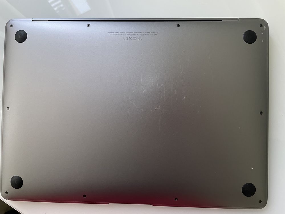 Macbook i3 13” 256 GB Оригінал Б/У