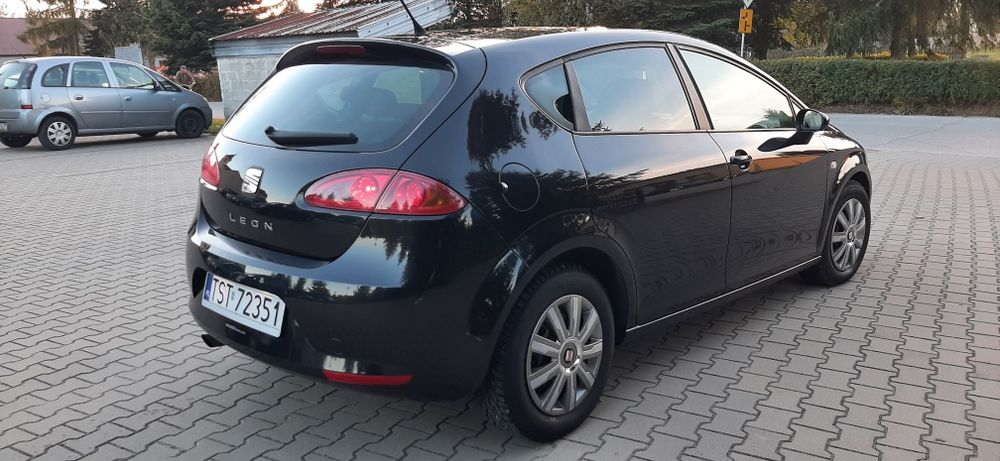 Sprzedam Ślicznego Leona II 1.6Mpi 102km! Benzyna! 180tys! Climatronik