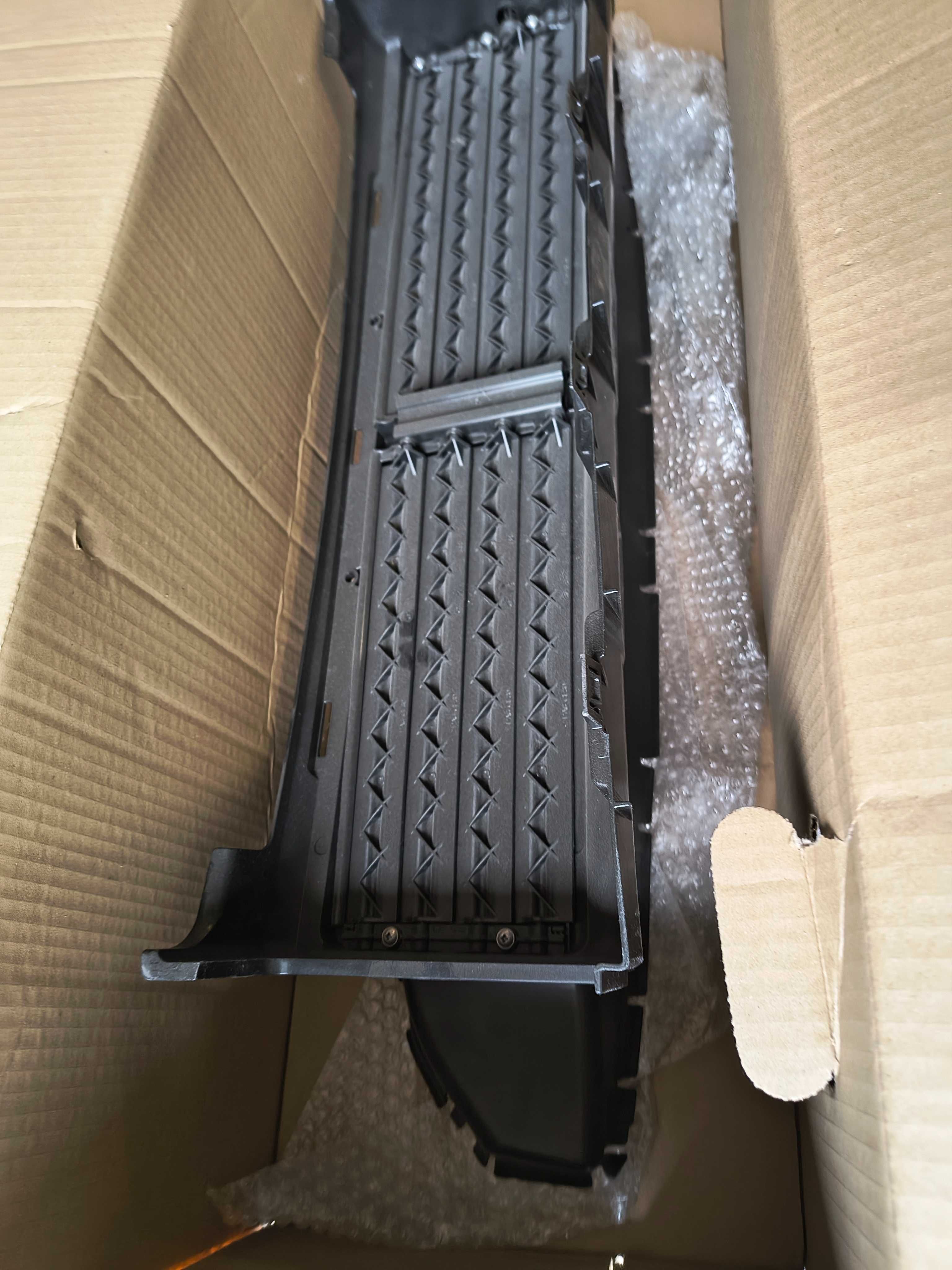 Kierownica aktywny wlot powietrza dol V40 Volvo OE 314.254.19 NOWY ORG