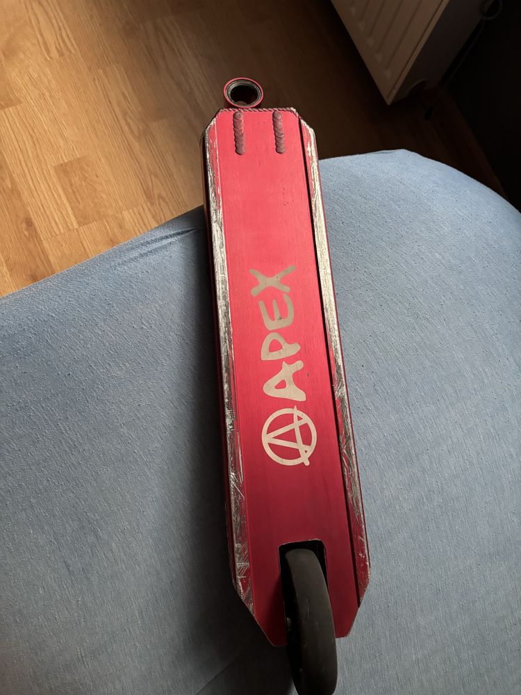 Deck apex 48cm Prawie nowy!! Opis
