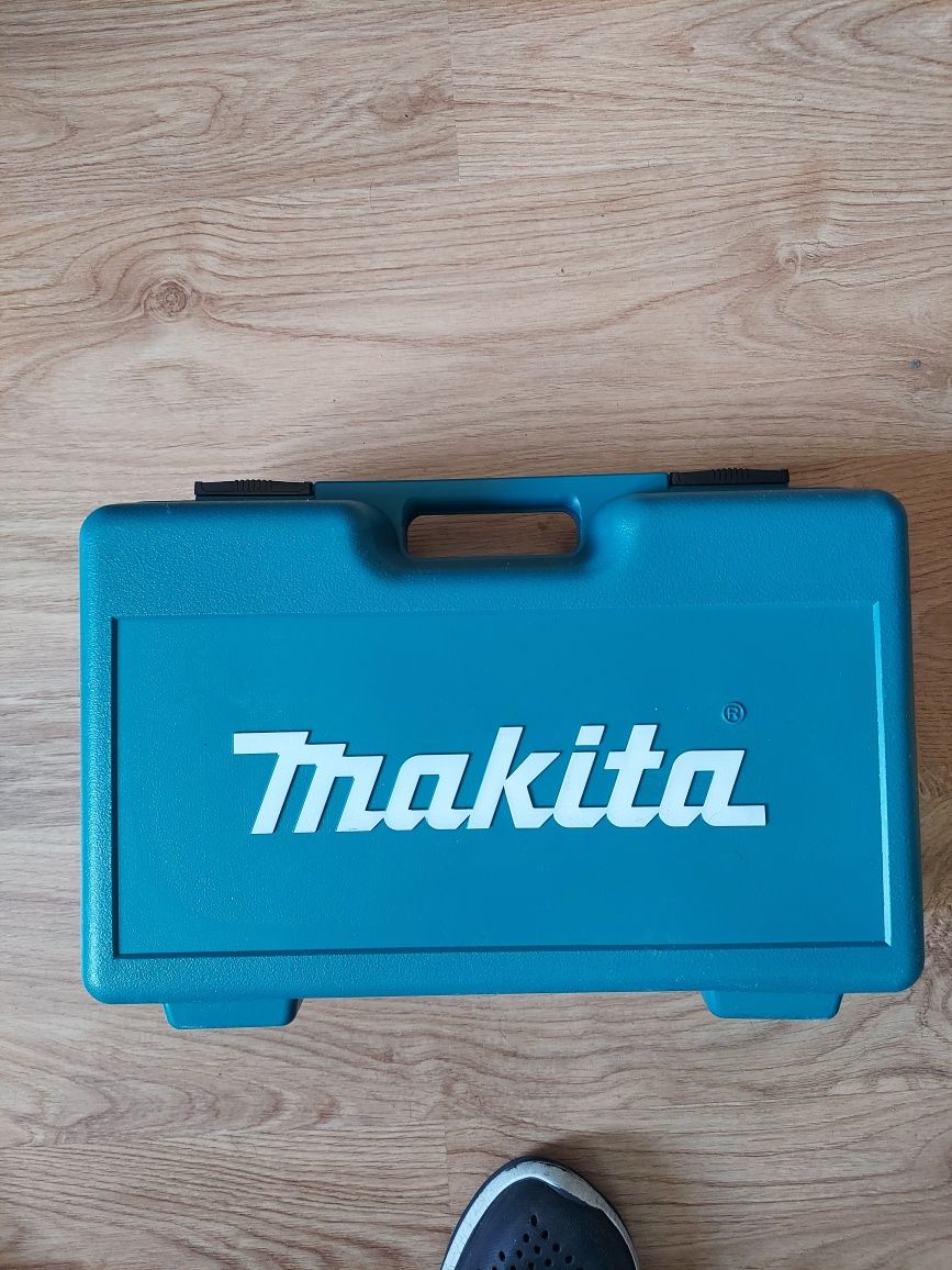 Шліф машина кутова  Makita