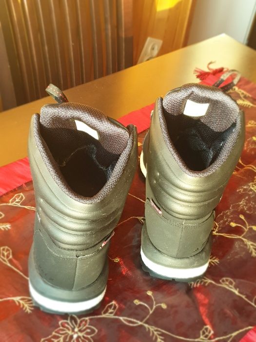 Buty zimowe marki ADIDAS rozmiar 42