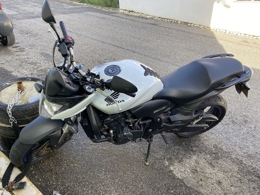 Honda hornet 600 cc