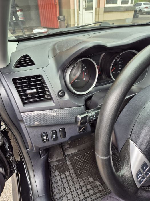 Продам Mitsubishi Lancer