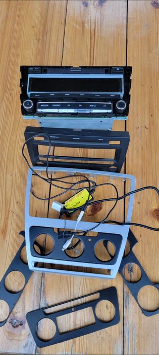 Штатна магнітола Шкода Октавія А5 рестайлінг з USB конектором.