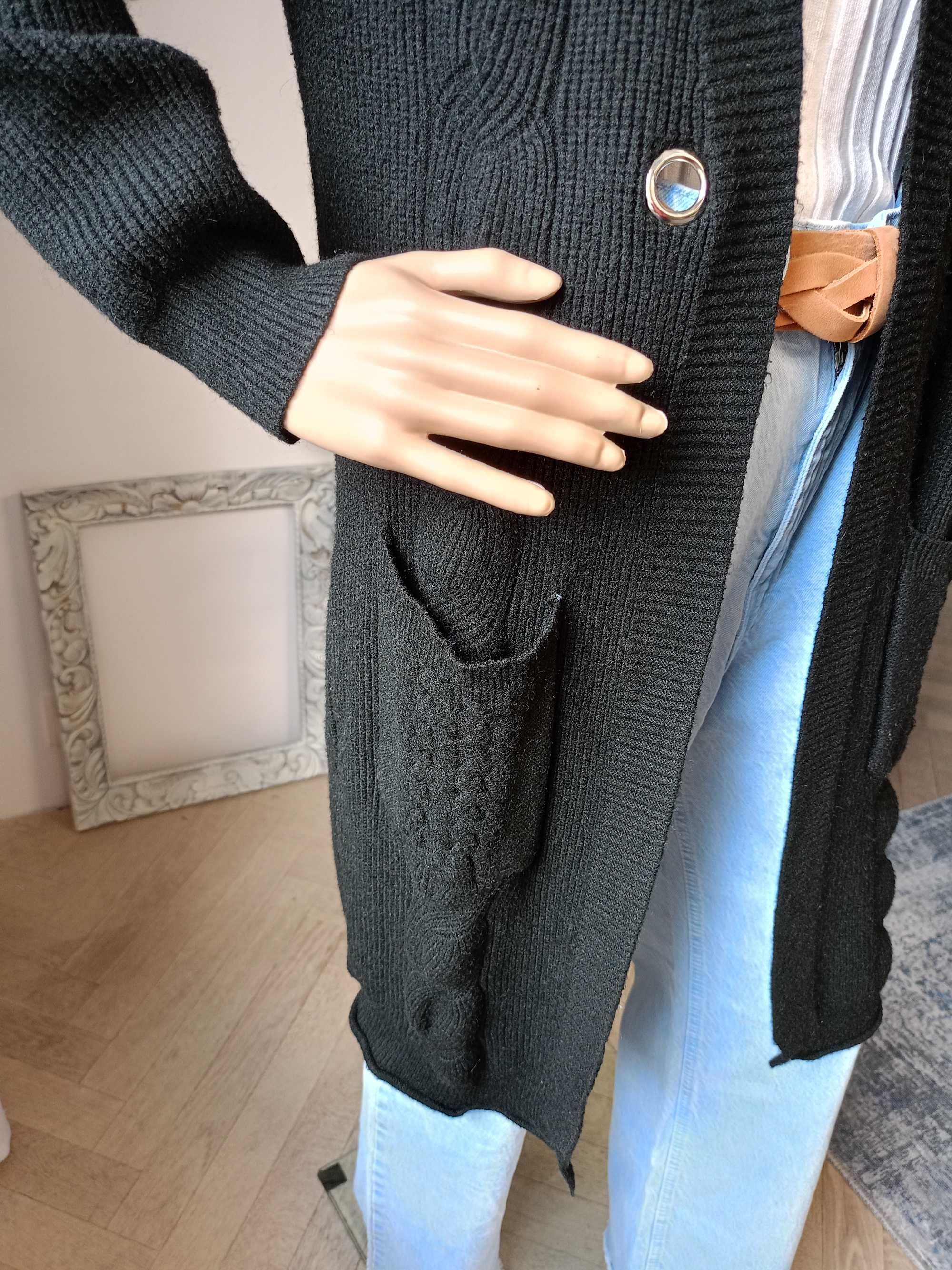 Sweter kardigan blezer czarny M/L długi z kieszeniami, wiskoza