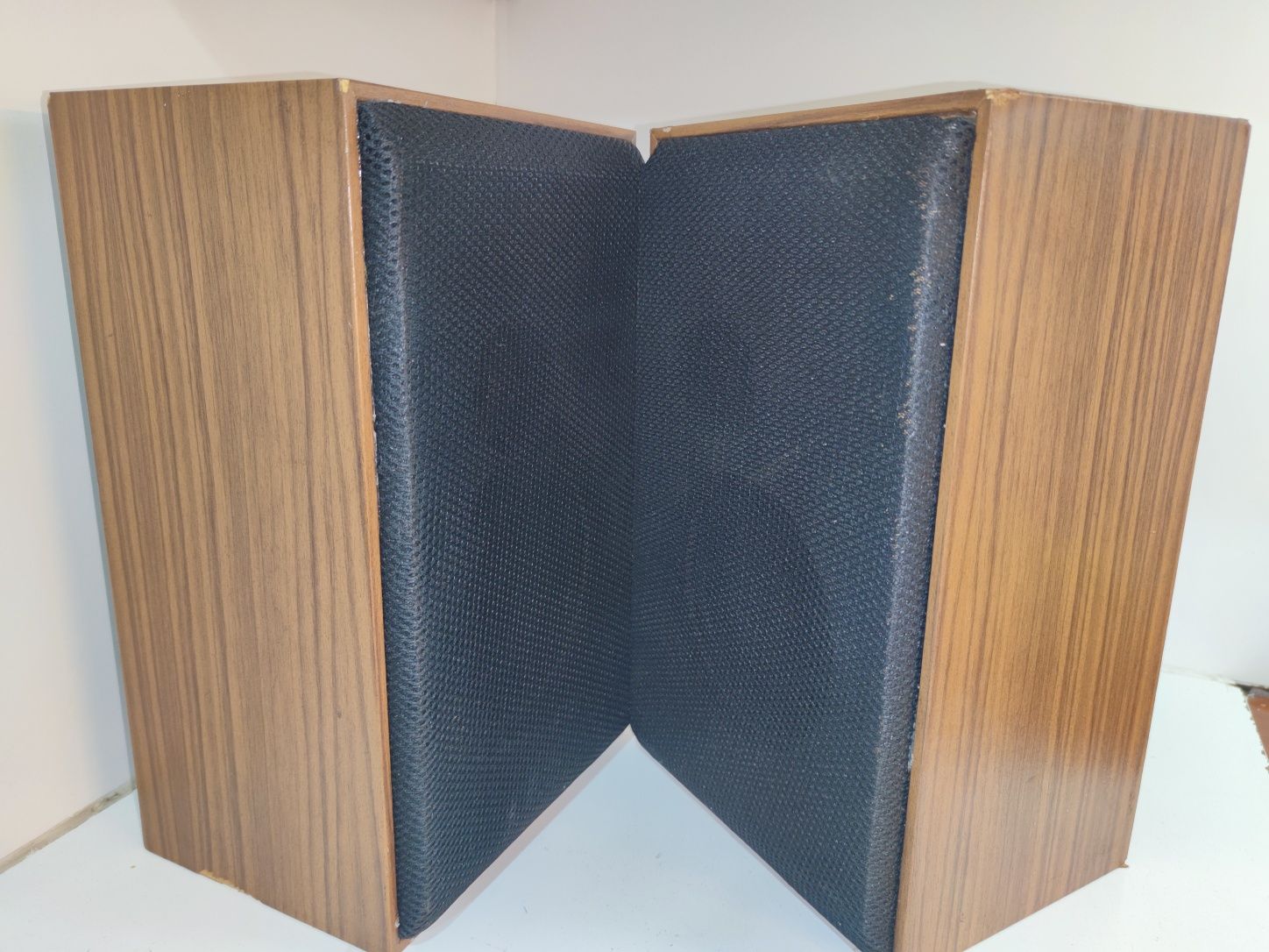 Colunas GRUNDIG bom estado 50W