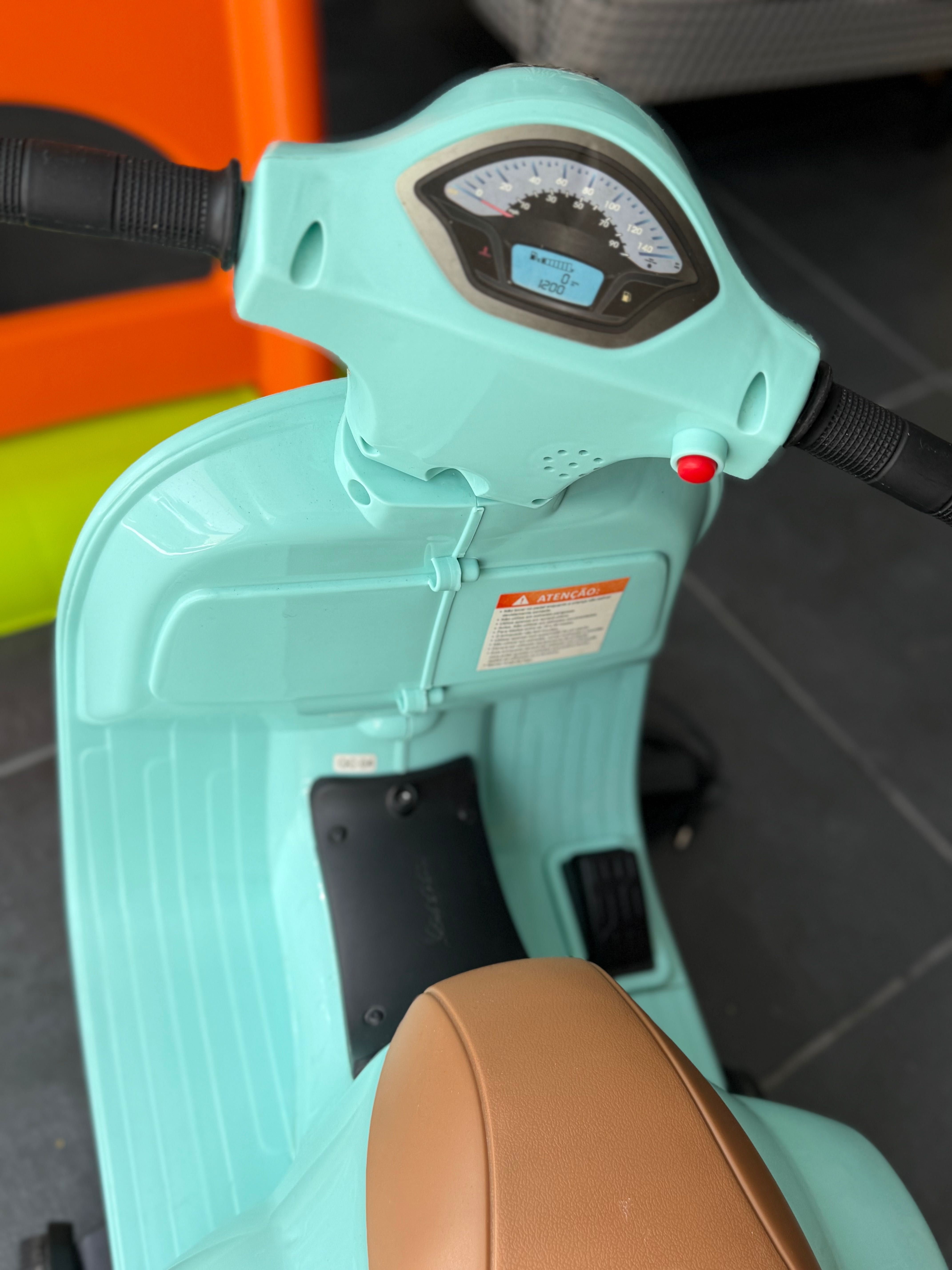 Vespa mota de bebé