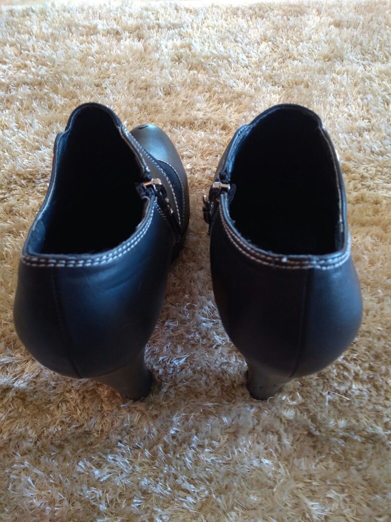 Sapatos (Guimarães) n.39