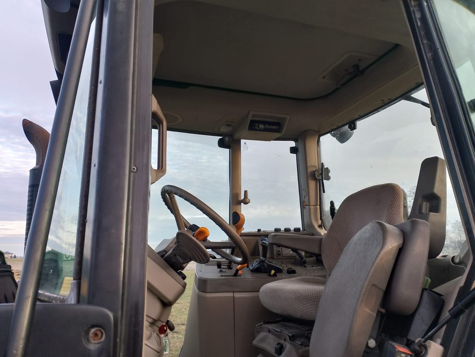 John Deere 6125M
