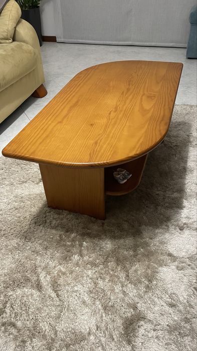Móvel de sala + mesa incluída