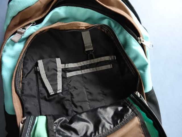 Plecak JANSPORT Laptop 15,4 cali Miejski Szkolny