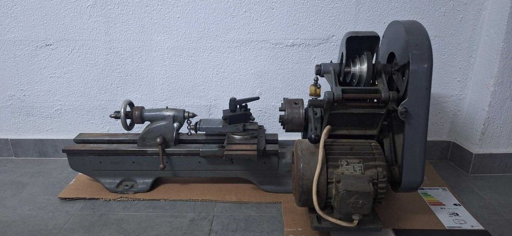 Torno mecanico antigo