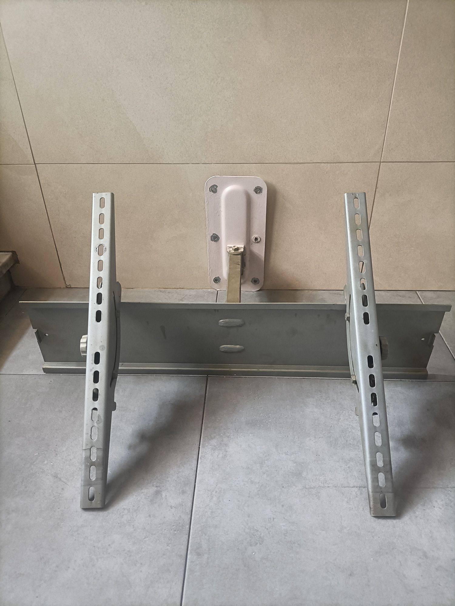 Suporte de parede para televisão