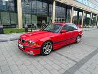BMW Seria 3 BMW E36 328i coupe hellrot