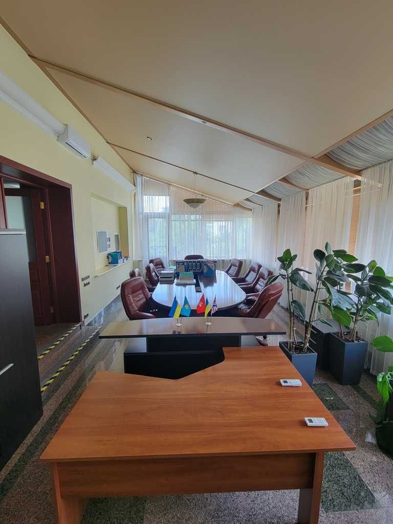 Аренда представительского офиса с мебелью, печерск, 200м.кв. Без %