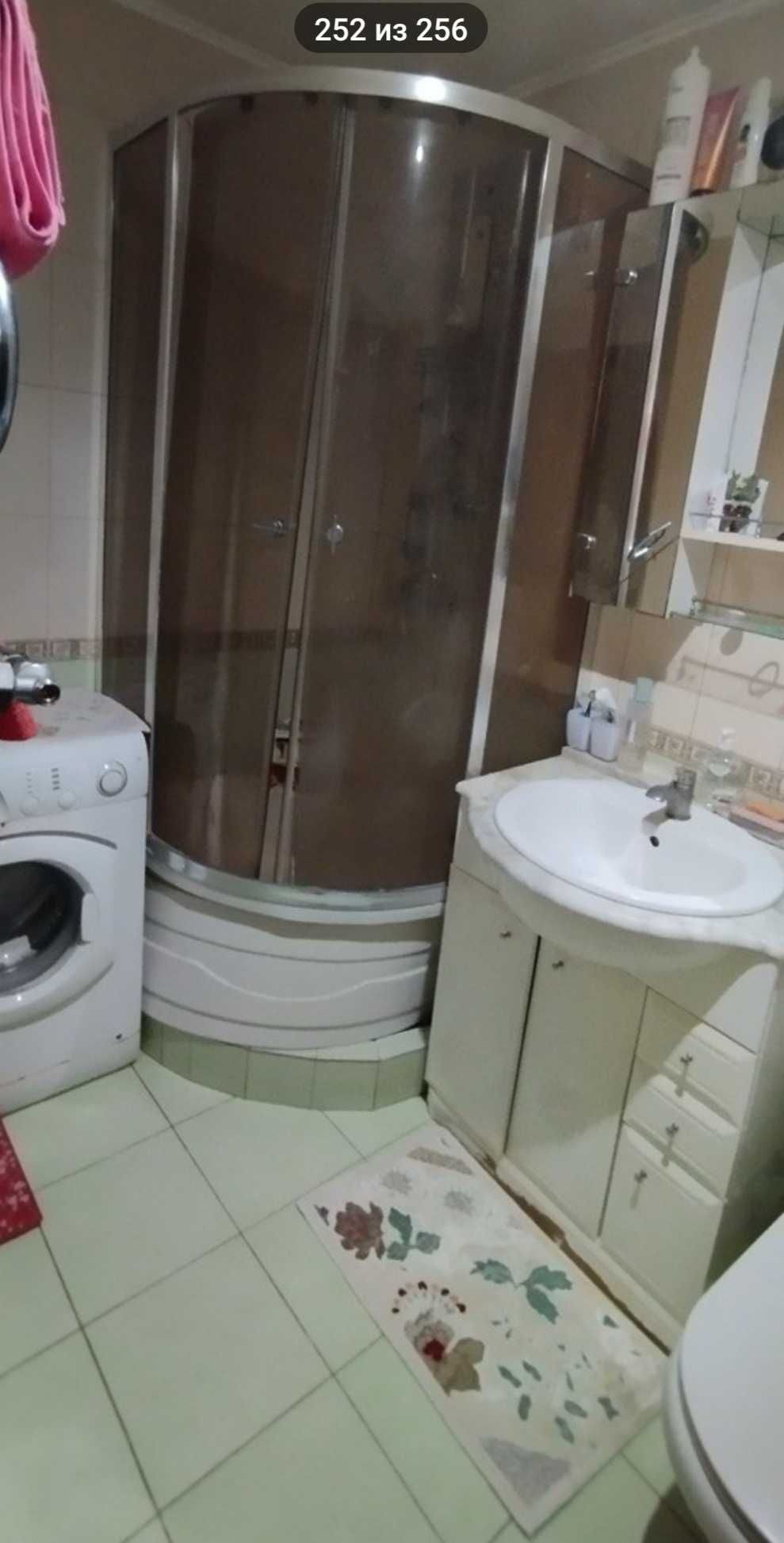 3к.квартира, Проспект Науки 24,Метро Демеевская 10 мин.пешком.61кв.м.