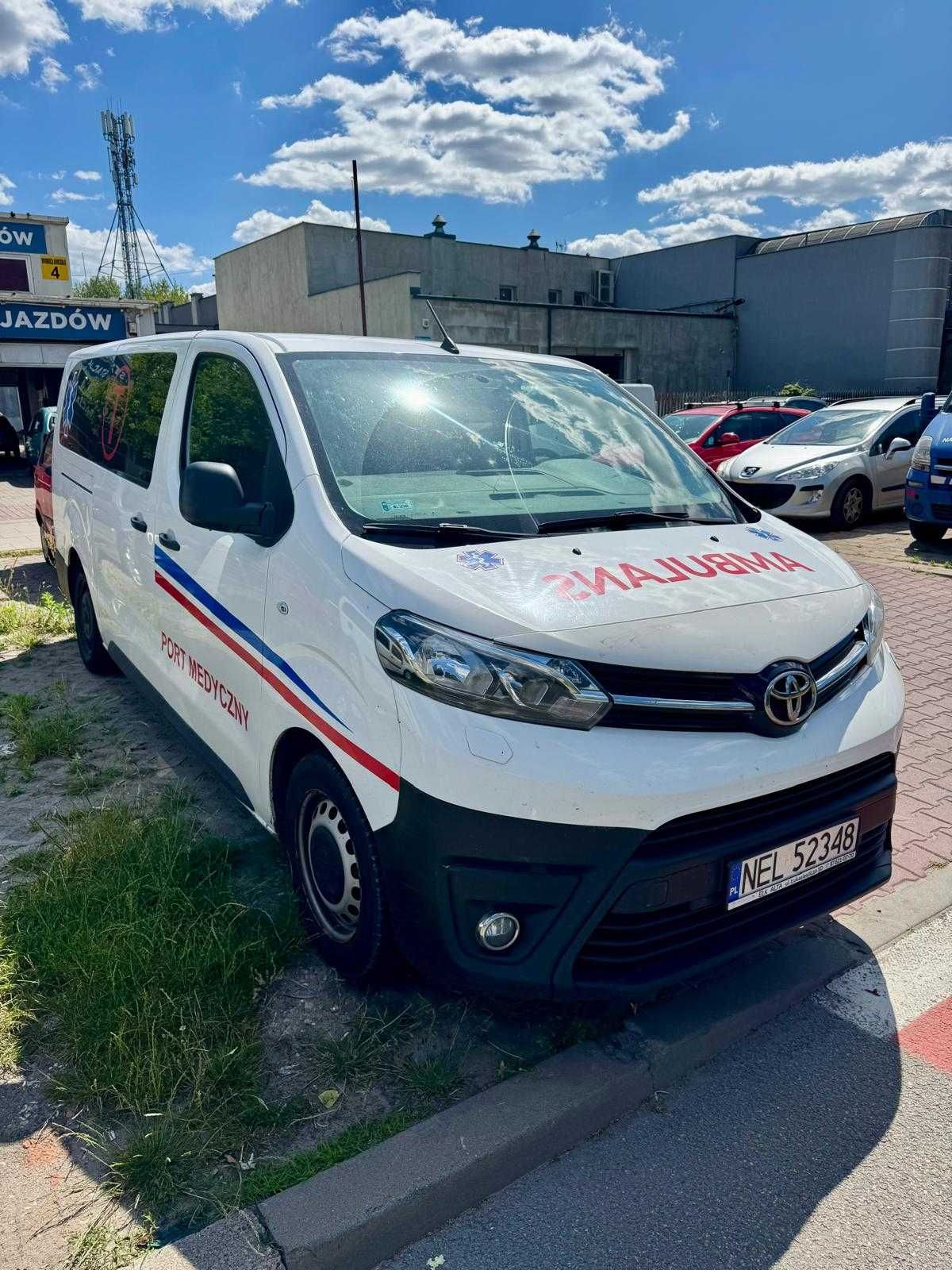 Sprzedam samochód Toyota Proace Long 9 osobowy z 2021r.