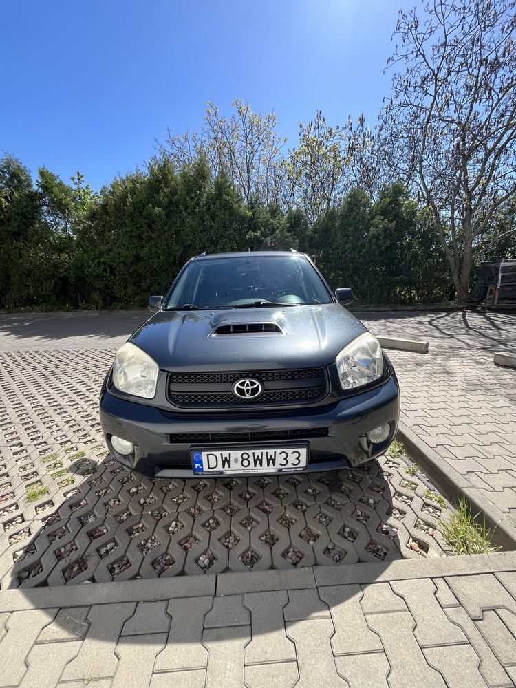 Sprzedam mega zadbaną Toyotę Rav4