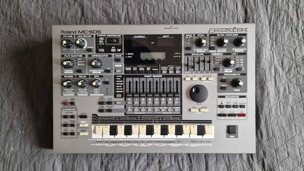 Roland MC-505 Groovebox à venda
