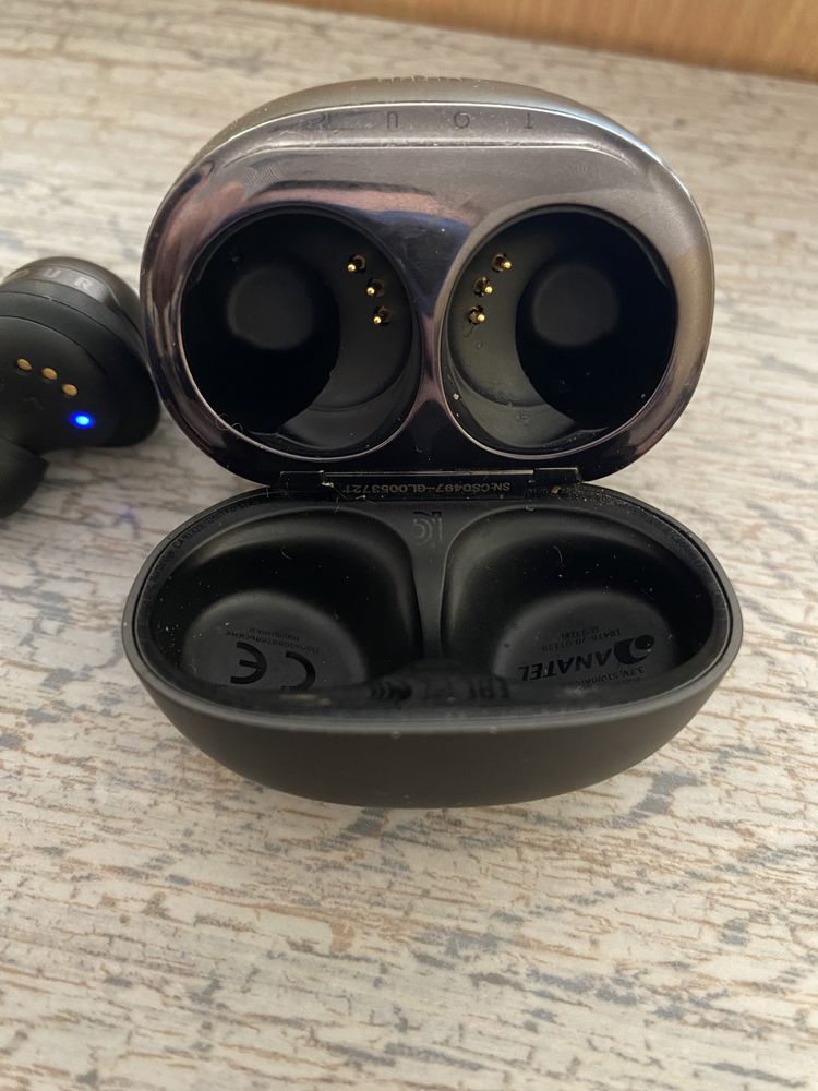 Навушники JBL Tour Pro TWS Black