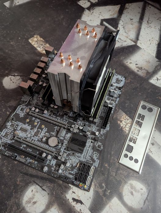 Комплект на xeon e5 2667v2 3.3-4.0 GHz