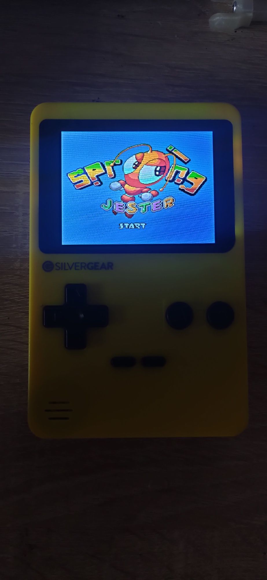 Mini konsolka retro