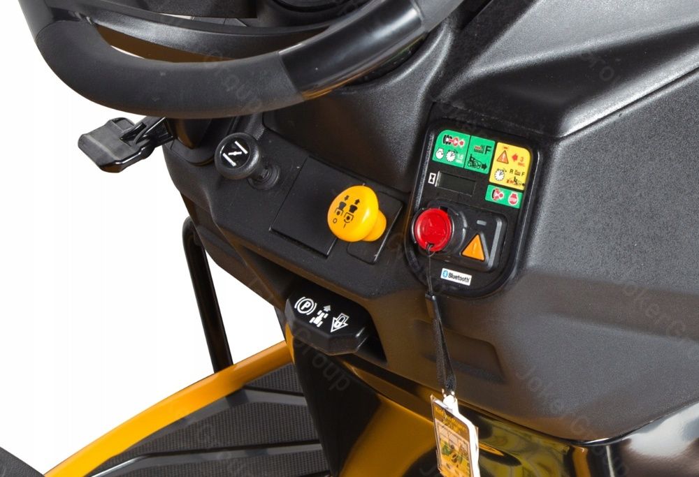 Traktorek Ogrodowy Kosiarka CUB CADET XT2 QR106 - KAWASAKI