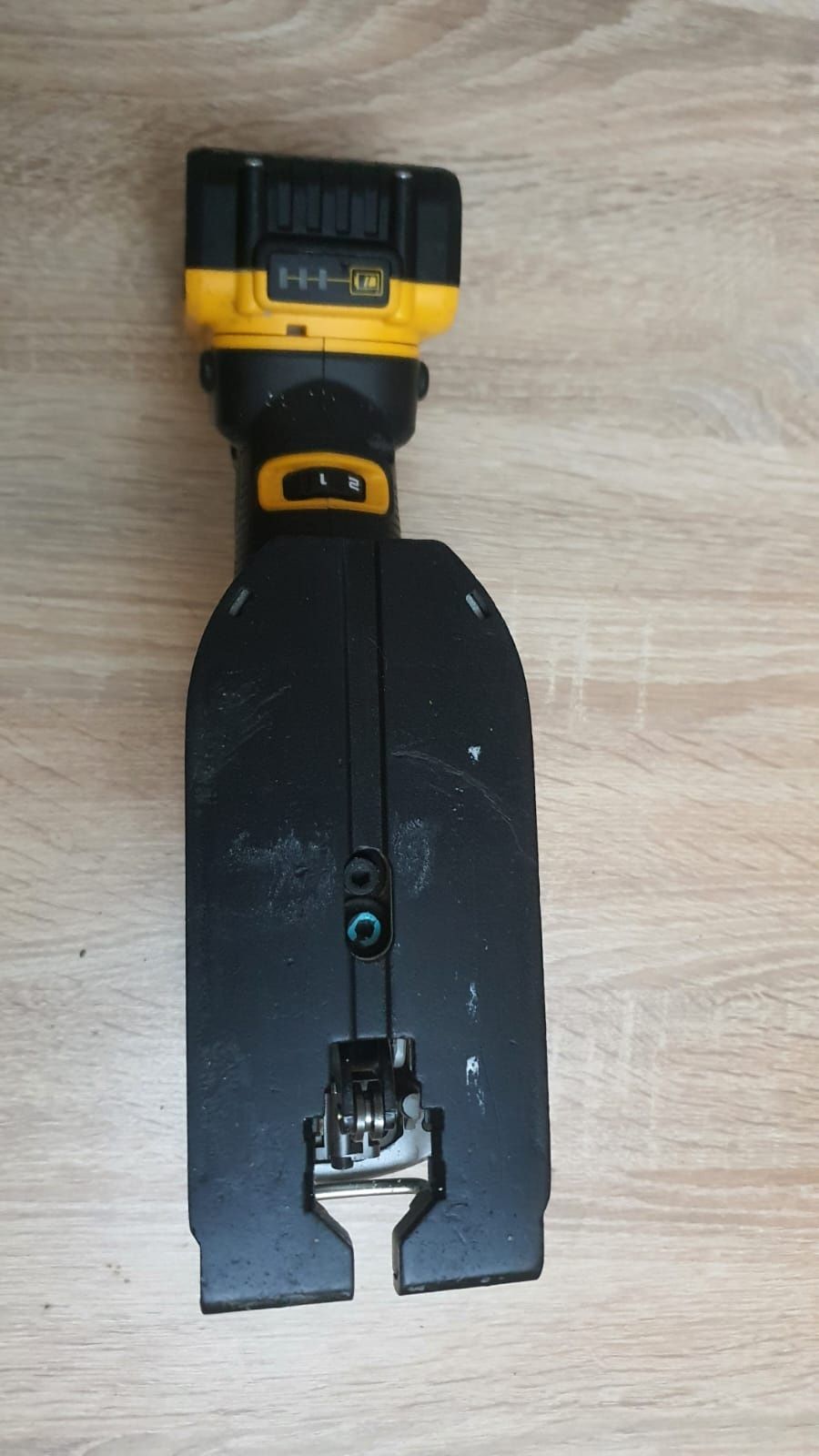 Wyrzynarka DeWalt DCS335 5Ah