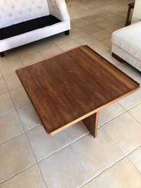 Mesa de madeira simples
