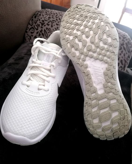 NIKE Revolution - Tamanho 38 (IMPECÁVEIS)