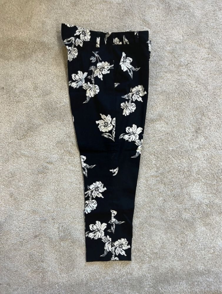 F&F spodnie czarne w białe kwiaty R: 14/42