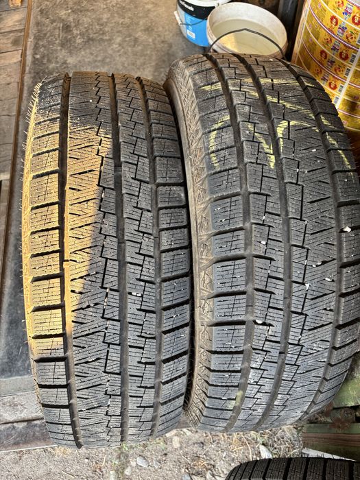 Резина зимняя Kapsen 235/65/R17 (почти новая)