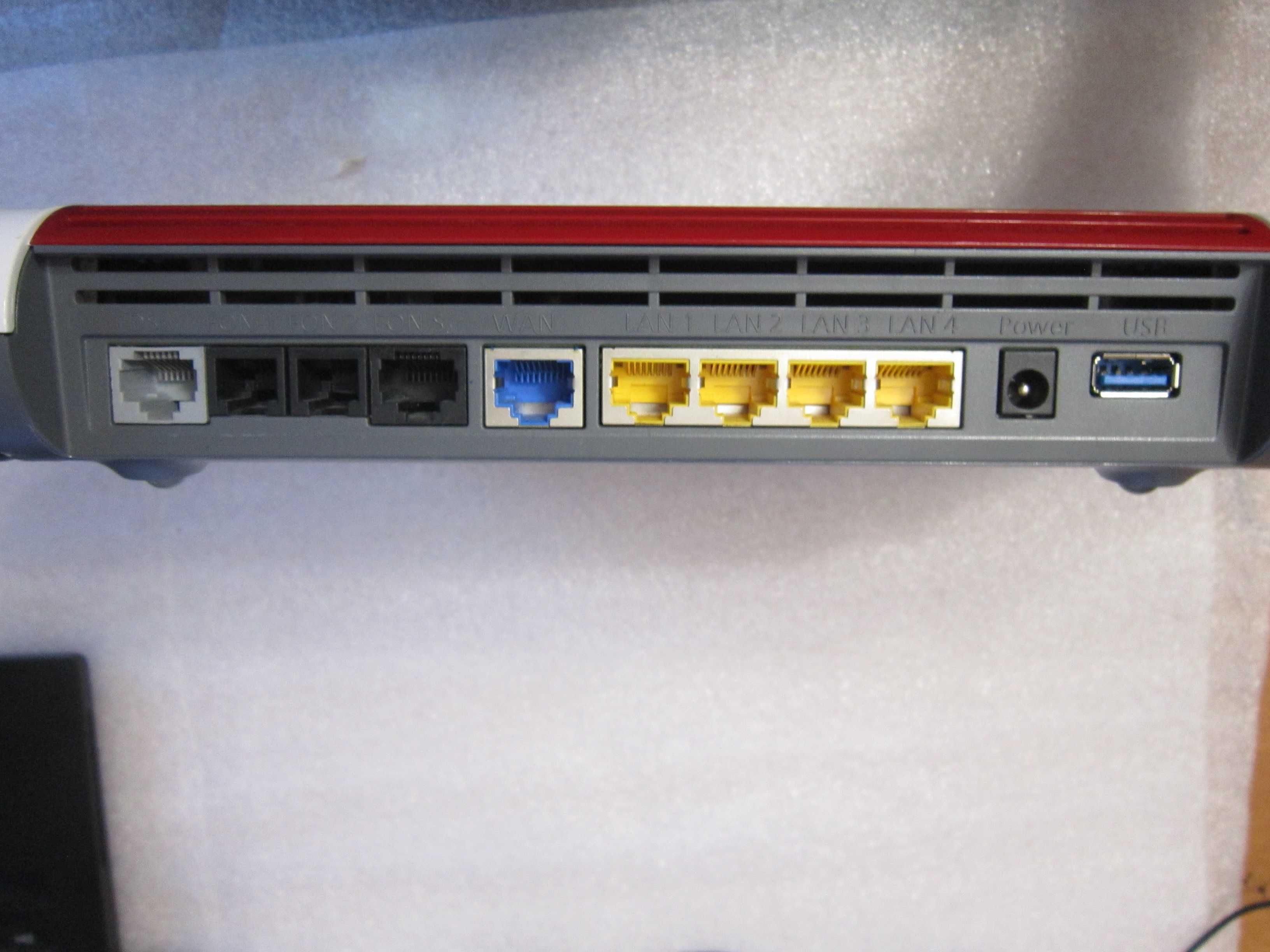 Router FRITZ!Box 7590 niesprawny 0 reakcji na zasilanie
