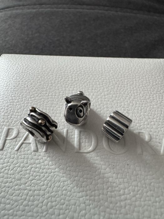 Pandora zeraw trzech charmsow