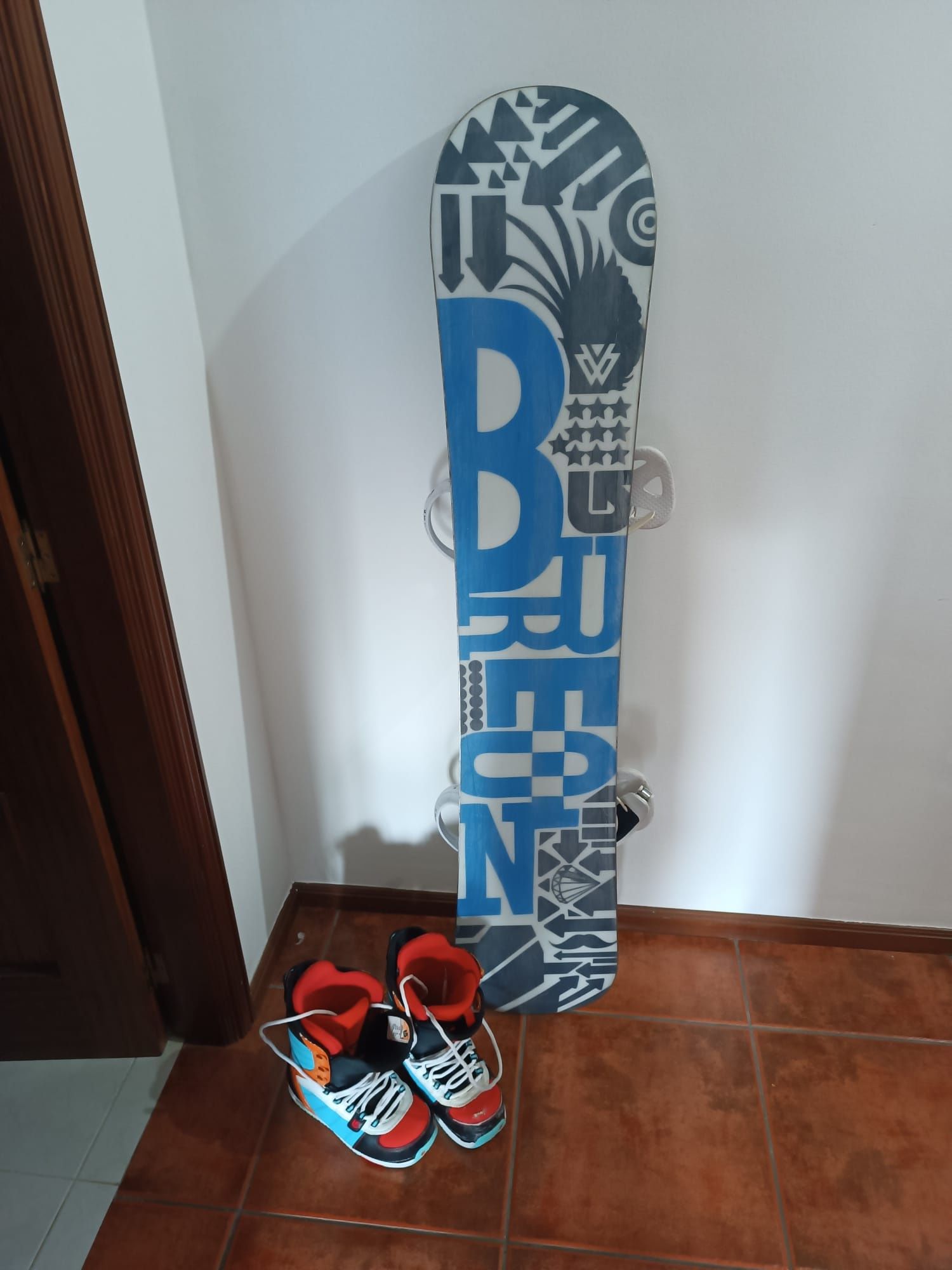 Prancha Snowboard + Bota 43