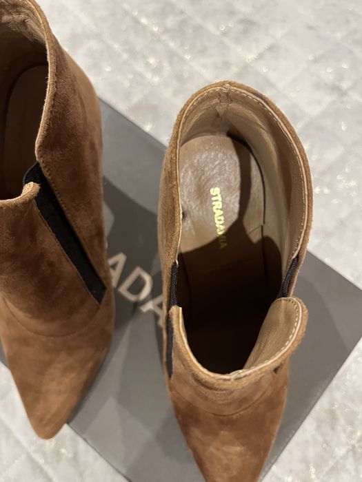 Botim Stradamia camel