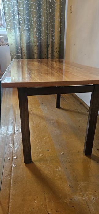 Sprzedam stół PRL lakierowany