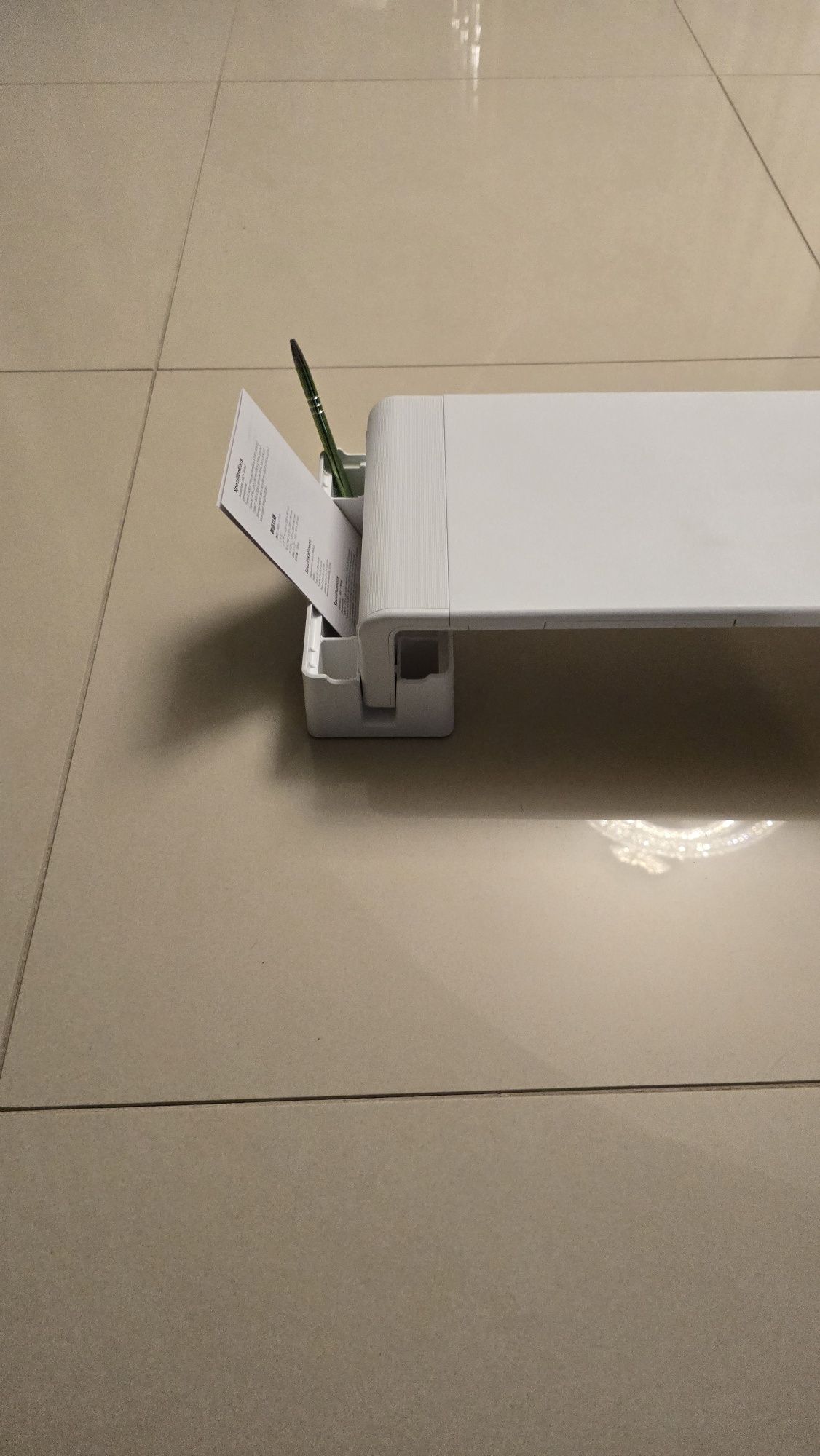 Stojak pod monitor podkładka z szufladą regulowana szerokość