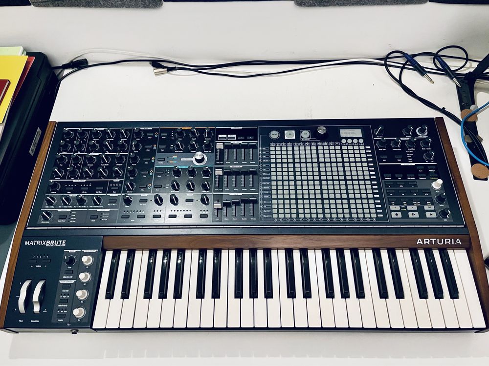 Syntezator analogowy Arturia Matrixbrute