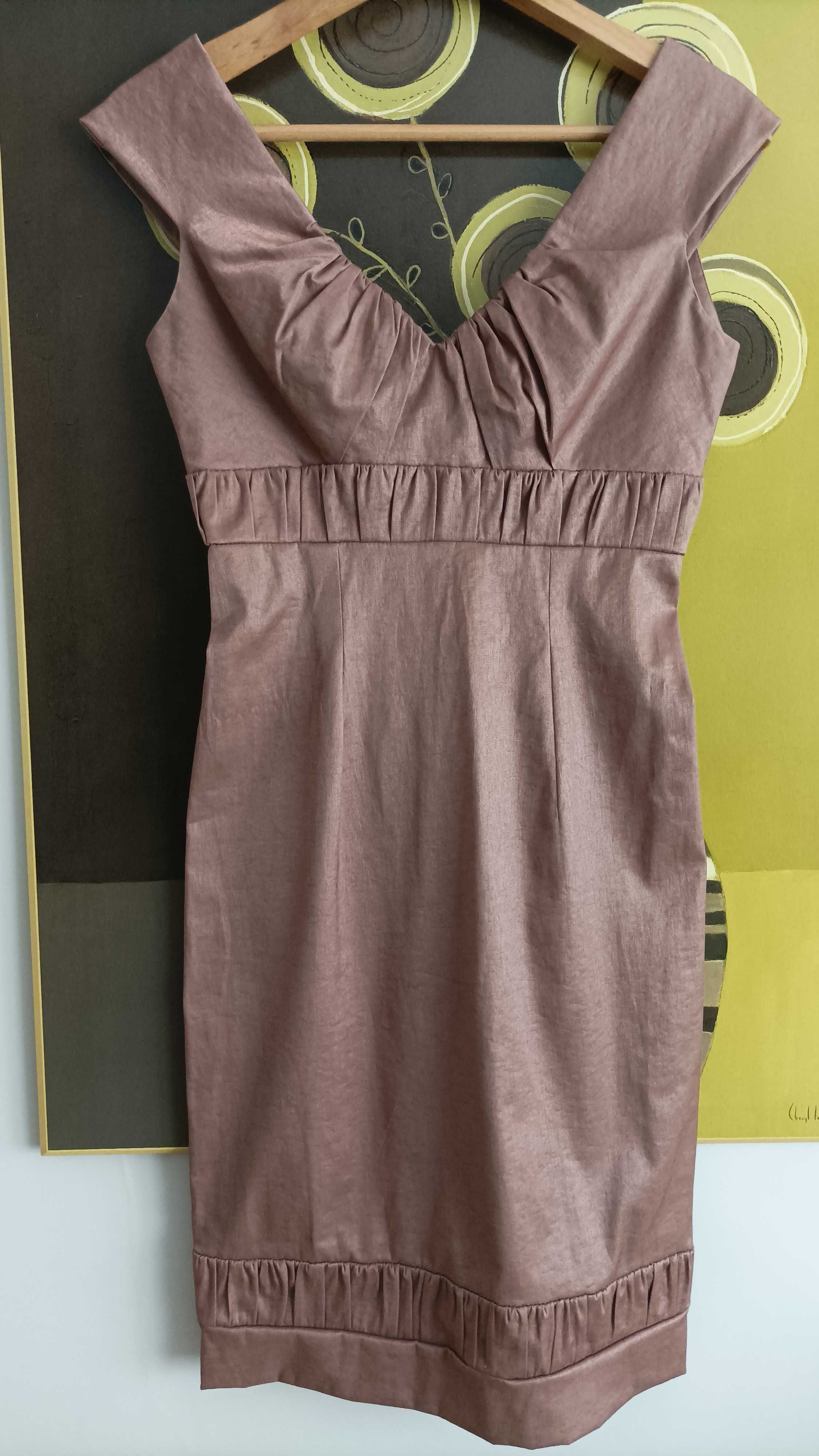 Sukienka beżowa bez rękawów, z dekolt w szpic z tyłu i przodu,  36