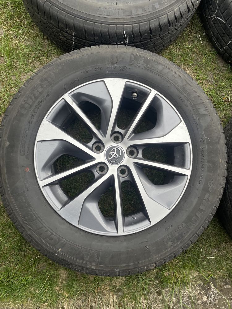 Felgi toyota rav4 opony michelin 225/65R17